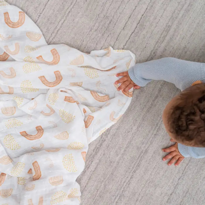 Aden and Anais