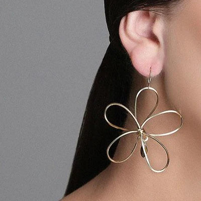 Petalos Exoticos Dangle and Yellow Gold Earrings