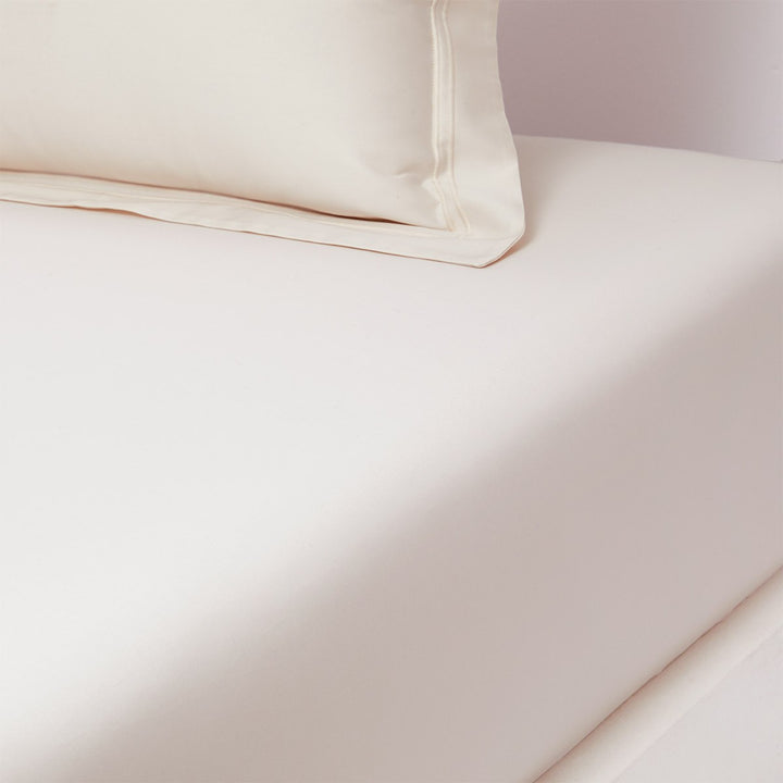 Triomphe Fitted Sheet