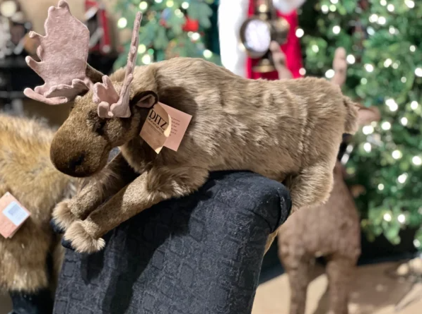 Moose Hugs 26"