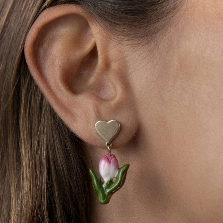 Heart and Tulip-shaped stud earrings