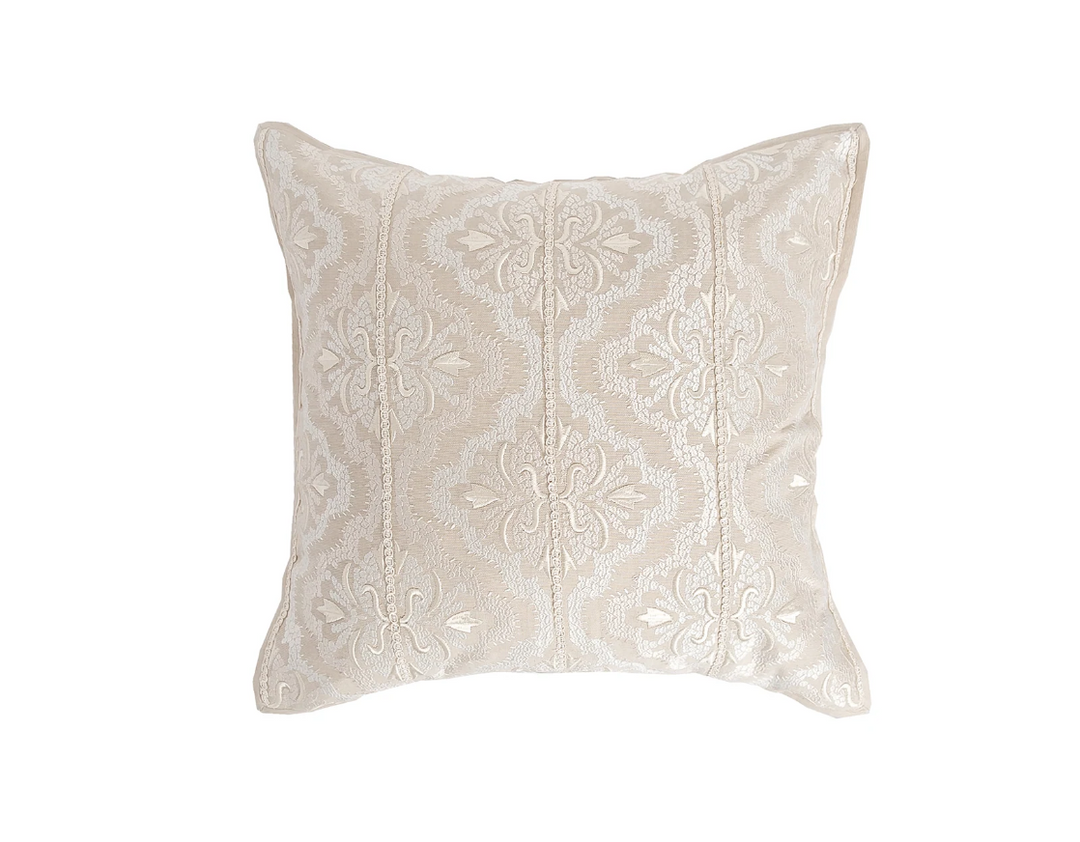 Lyra Pillow