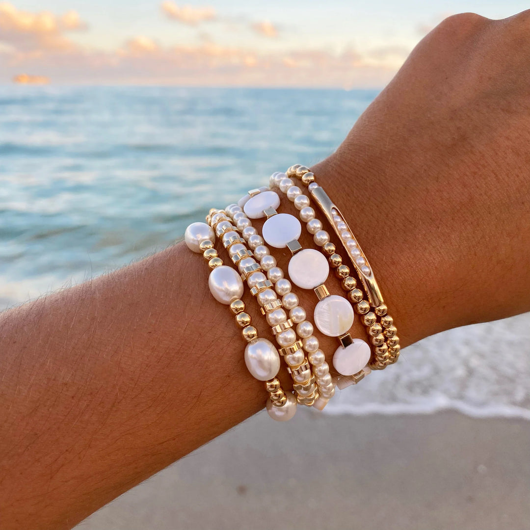 Tropez Pearl Flat Circle Pearl Bead And Gold Bead Bracelet