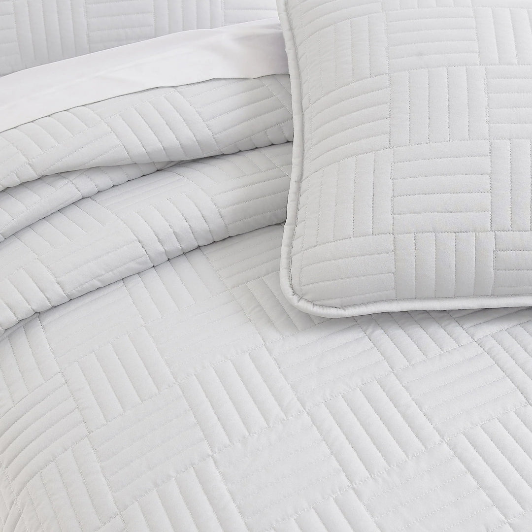Grid Quilt Set Hospitality