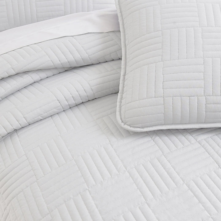 Grid Quilt Set Hospitality