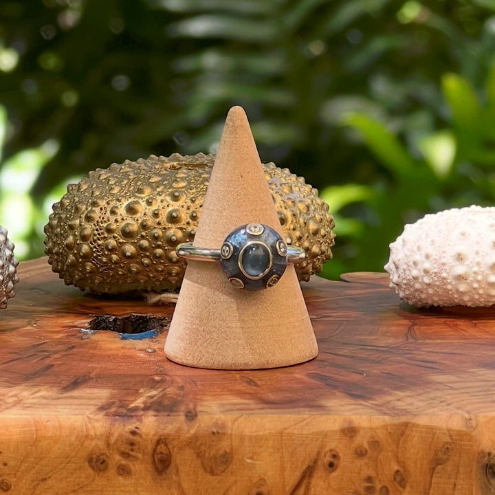 Oxidized silver, dark blue urchin, diamond and blue moonstone size 5.5 - Ring