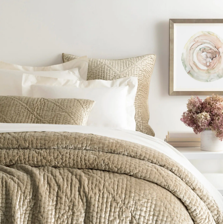 Parisienne Velvet Quilt