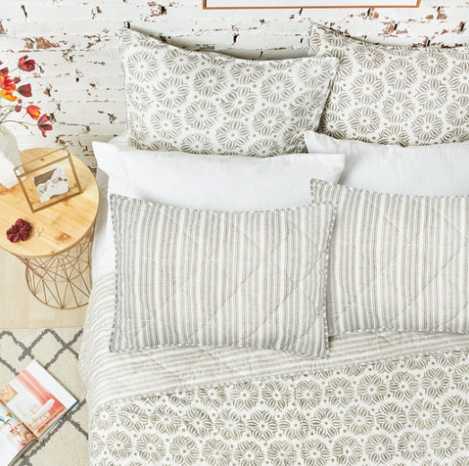 Midge Quilt