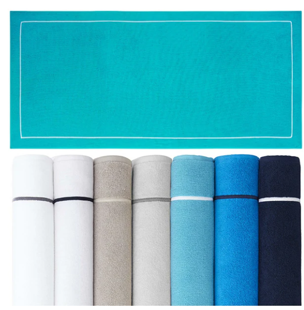 Croisiere Beach Towel