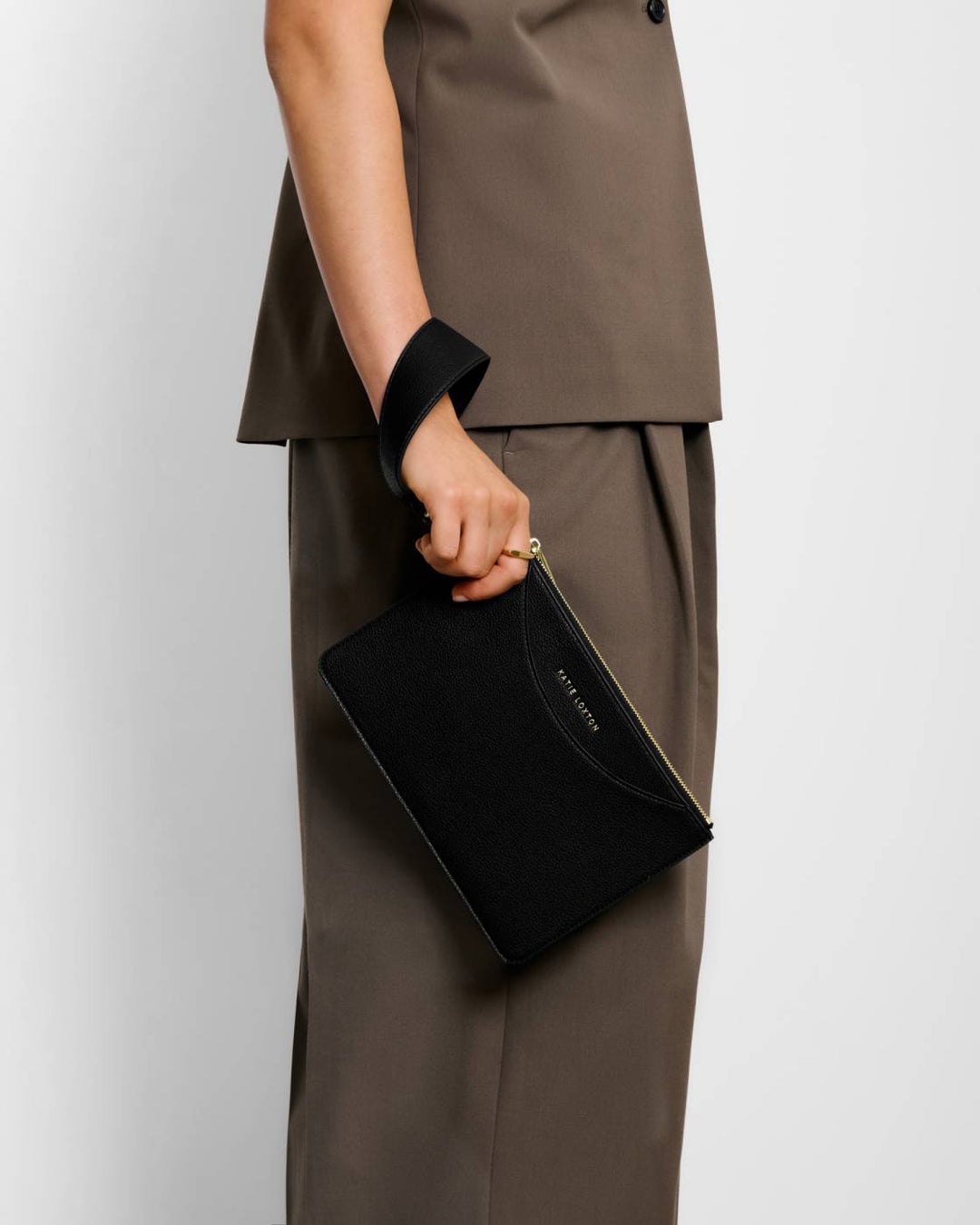 Alba Wristlet Pouch / Black