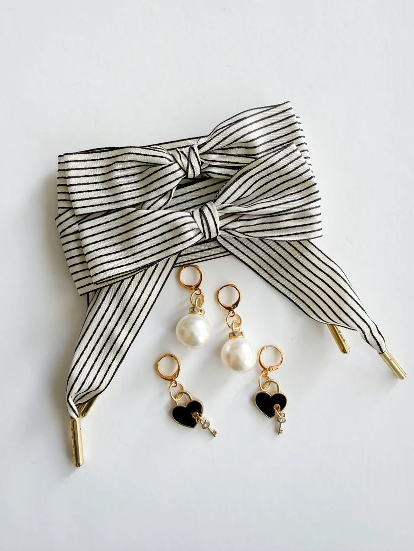 Heritage Striped Bow Lace Charm Set – Pearl & Heart Key Shoe Charms - Black